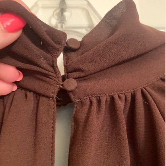 Keyhole long sleeve blouse - Picture 2 of 4